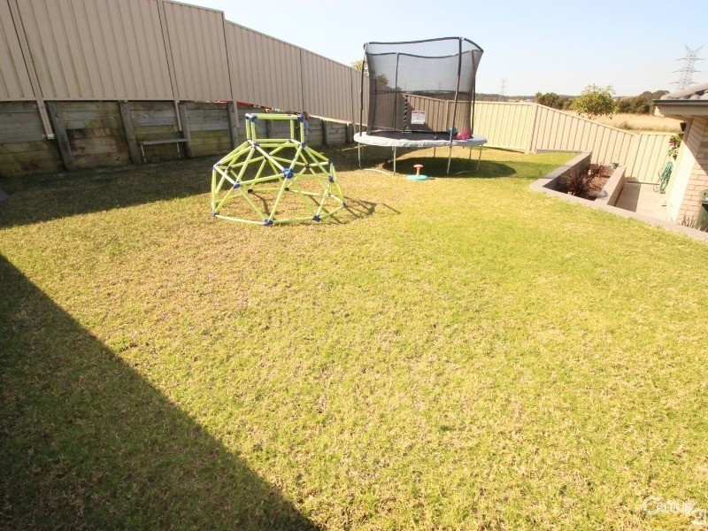 7 Horizon Avenue, Cameron Park NSW 2285
