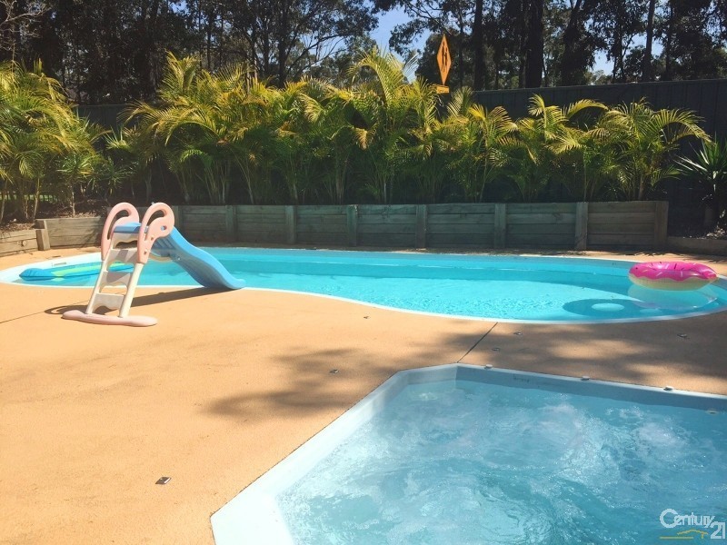 8 Tillegra Street, Maryland NSW 2287