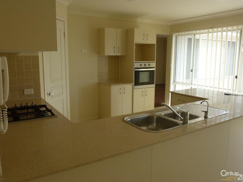 30 Dunbar Road, Cameron Park NSW 2285