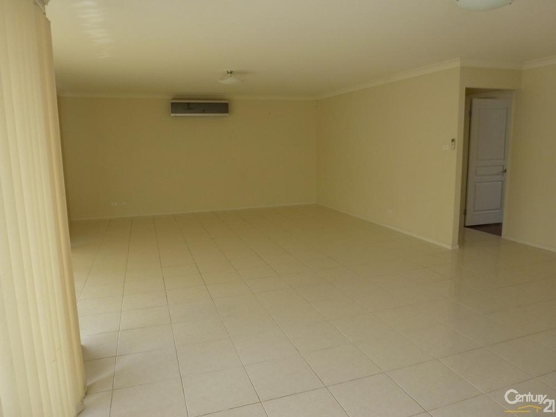 30 Dunbar Road, Cameron Park NSW 2285