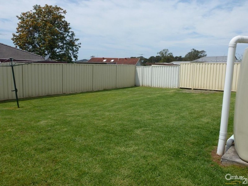 30 Dunbar Road, Cameron Park NSW 2285