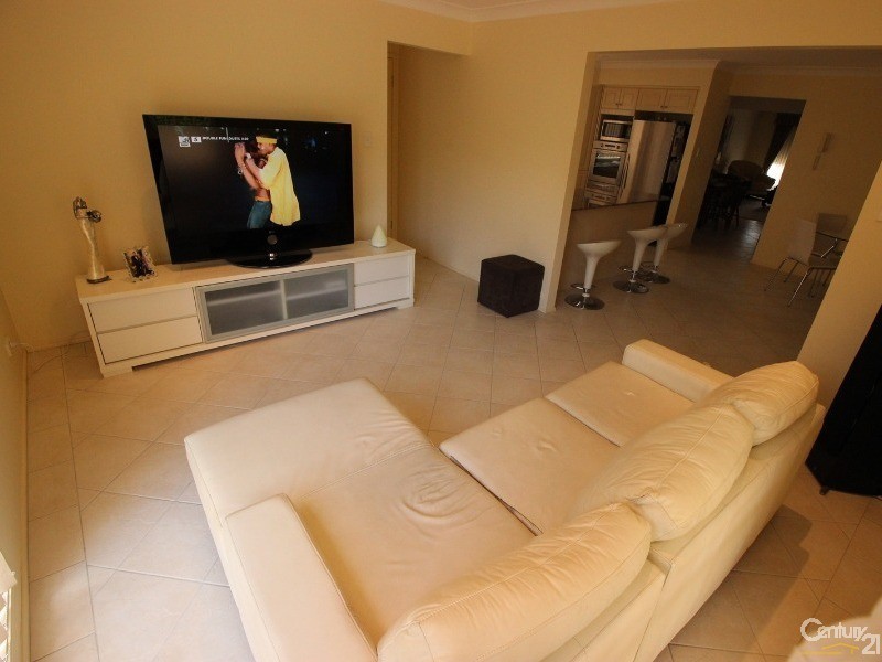 4  Atlas Grove, Cameron Park NSW 2285