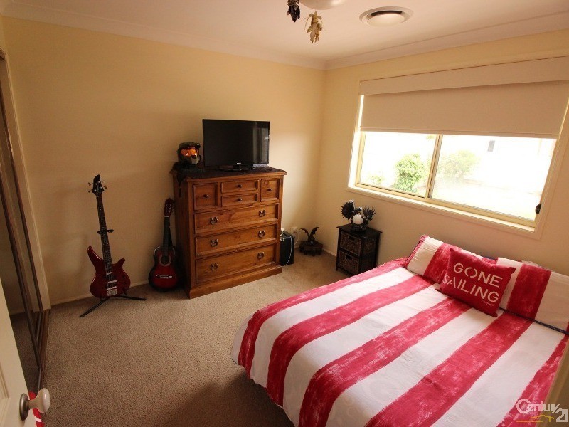4  Atlas Grove, Cameron Park NSW 2285