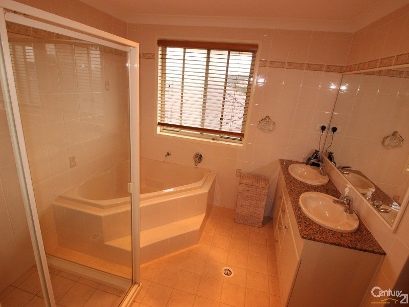 4  Atlas Grove, Cameron Park NSW 2285