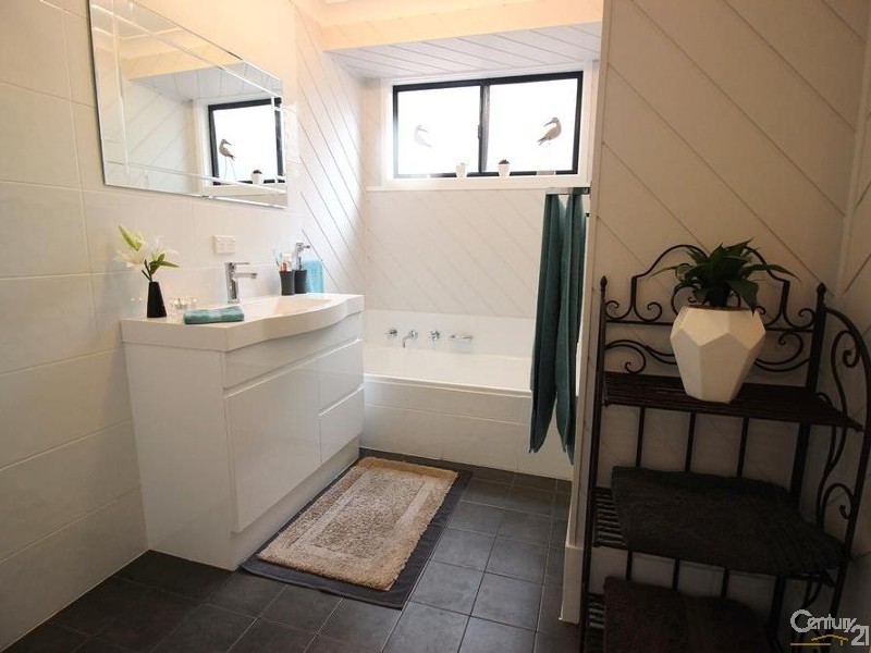 12  Tillegra Street, Maryland NSW 2287