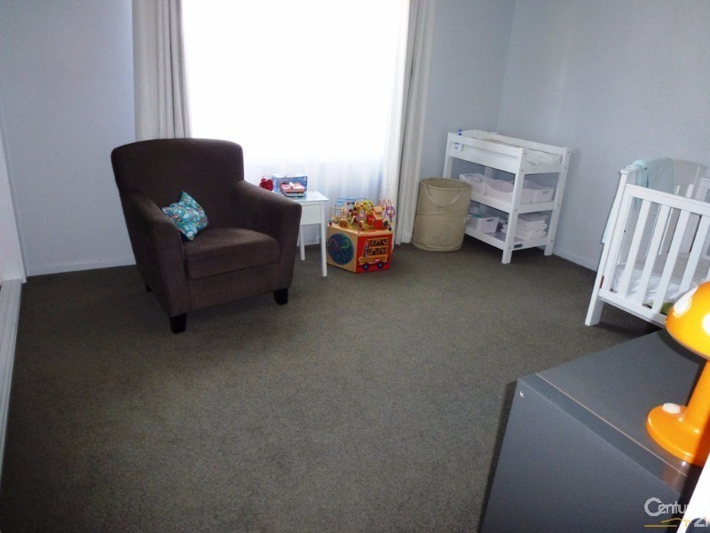 22 Dromedary Street, Cameron Park NSW 2285