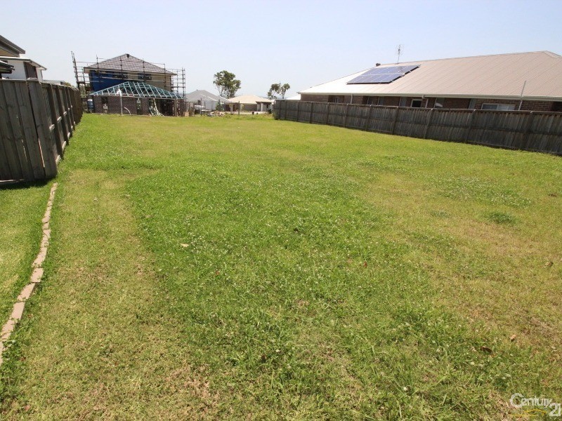 18  Tibin Drive, Fletcher NSW 2287