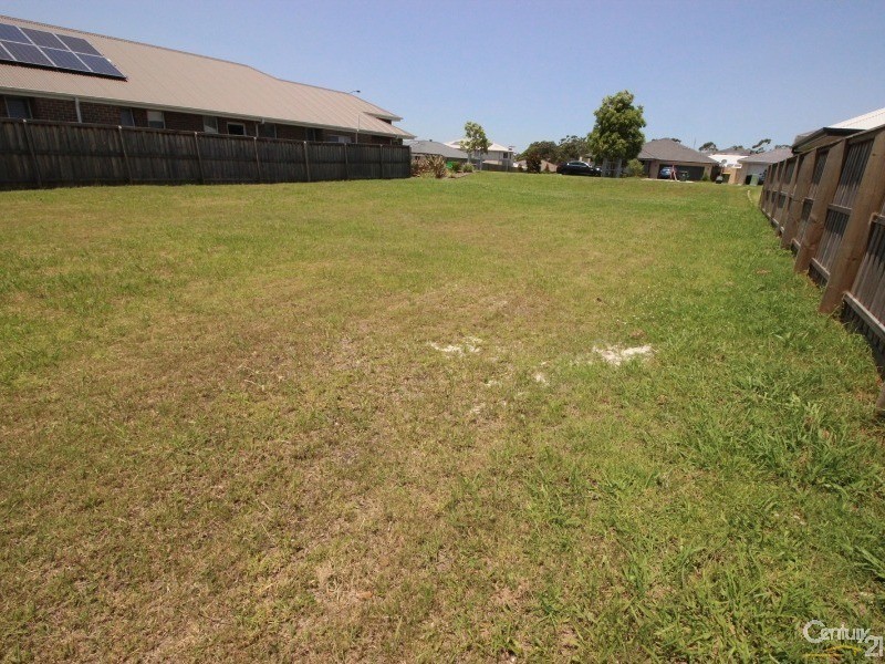 18  Tibin Drive, Fletcher NSW 2287