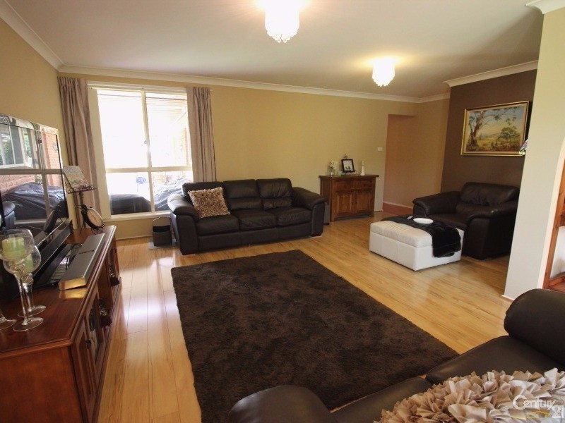 5 Peatmoss Drive, Cameron Park NSW 2285