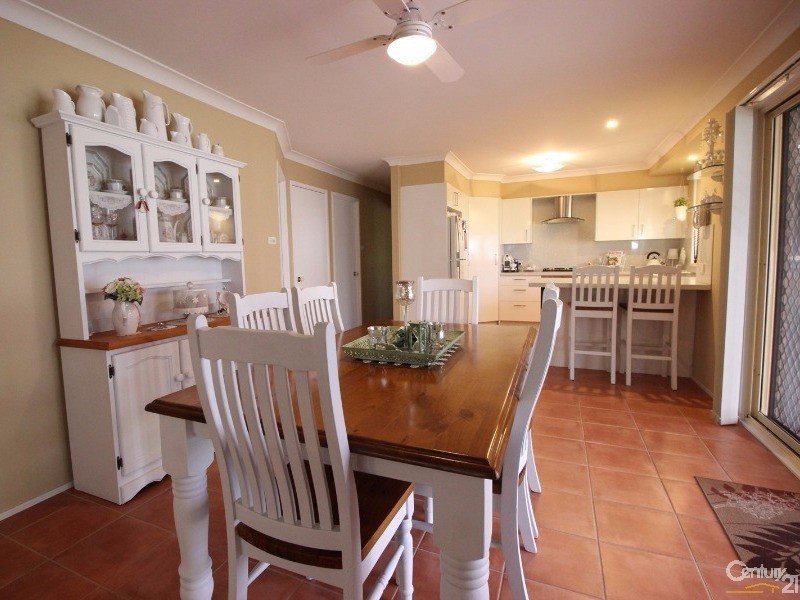 5 Peatmoss Drive, Cameron Park NSW 2285