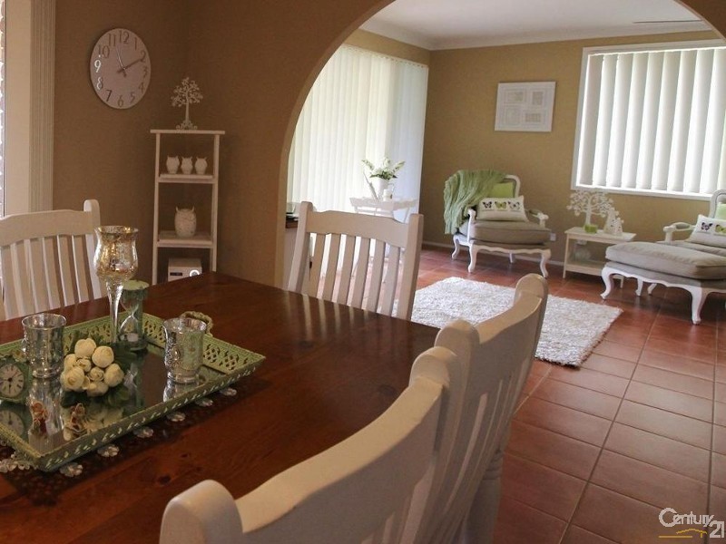5 Peatmoss Drive, Cameron Park NSW 2285