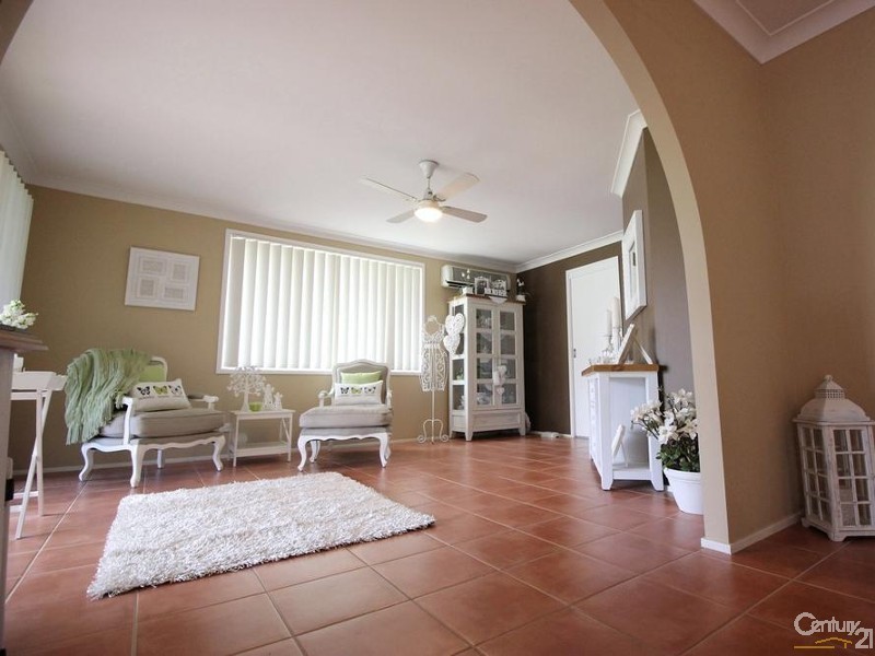 5 Peatmoss Drive, Cameron Park NSW 2285