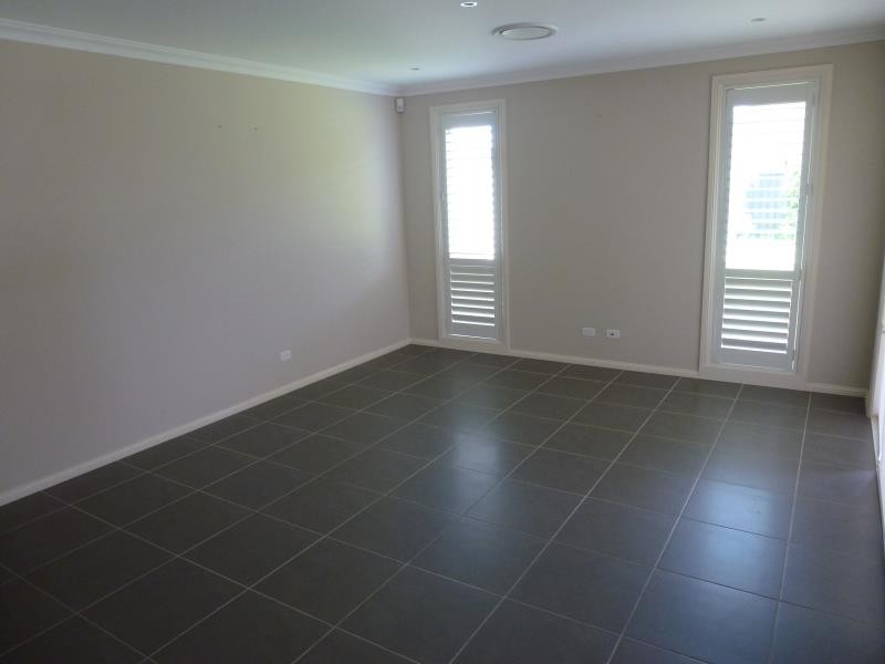 12 Konara Crescent, Fletcher NSW 2287