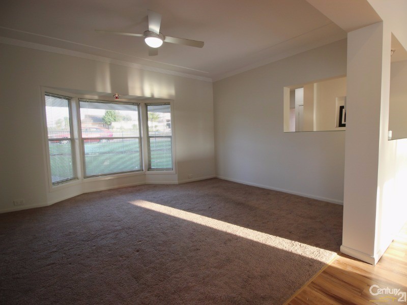 274 Pacific Highway, Belmont North NSW 2280