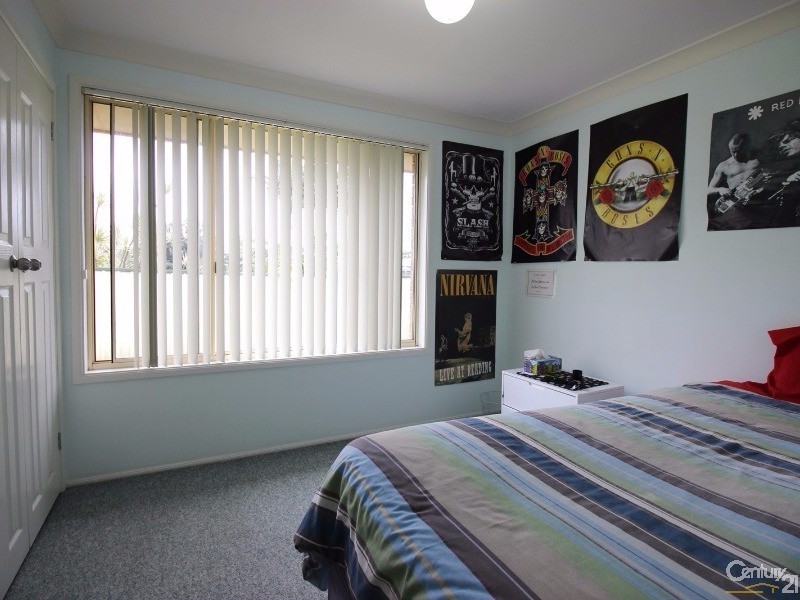 3 Flamingo Drive, Cameron Park NSW 2285