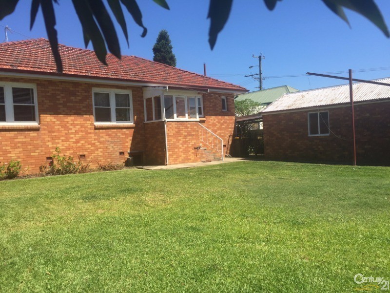 84 Macquarie Road, Cardiff NSW 2285
