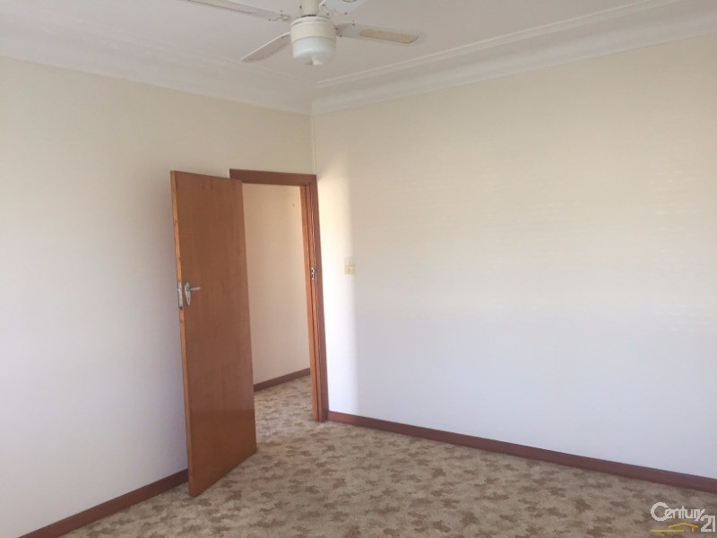 84 Macquarie Road, Cardiff NSW 2285
