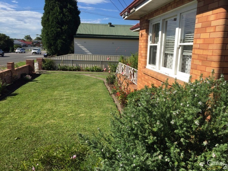 84 Macquarie Road, Cardiff NSW 2285