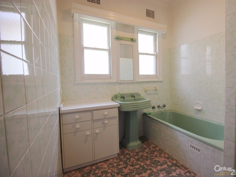 84 Macquarie Road, Cardiff NSW 2285