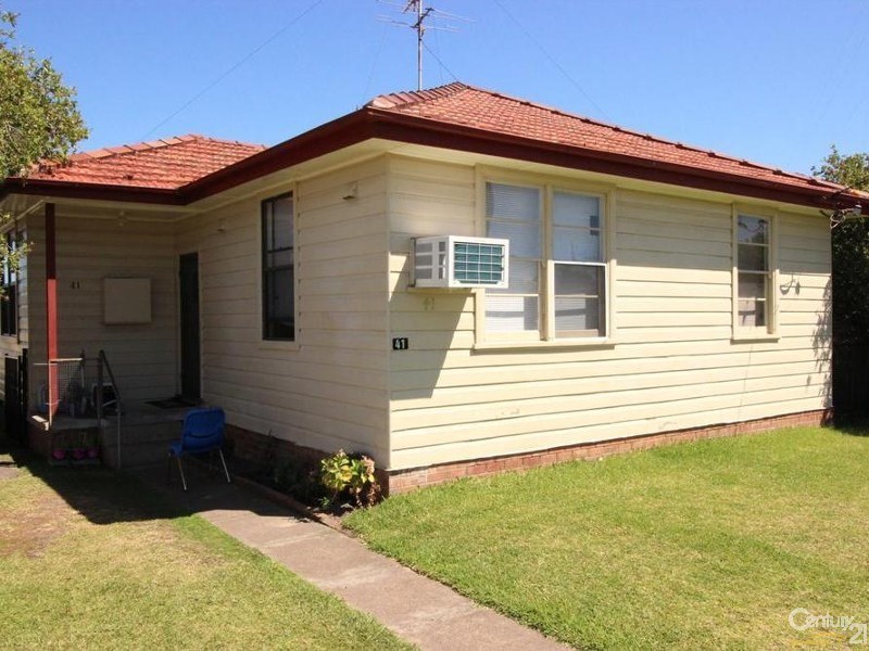 41 Fletcher Street, Edgeworth NSW 2285