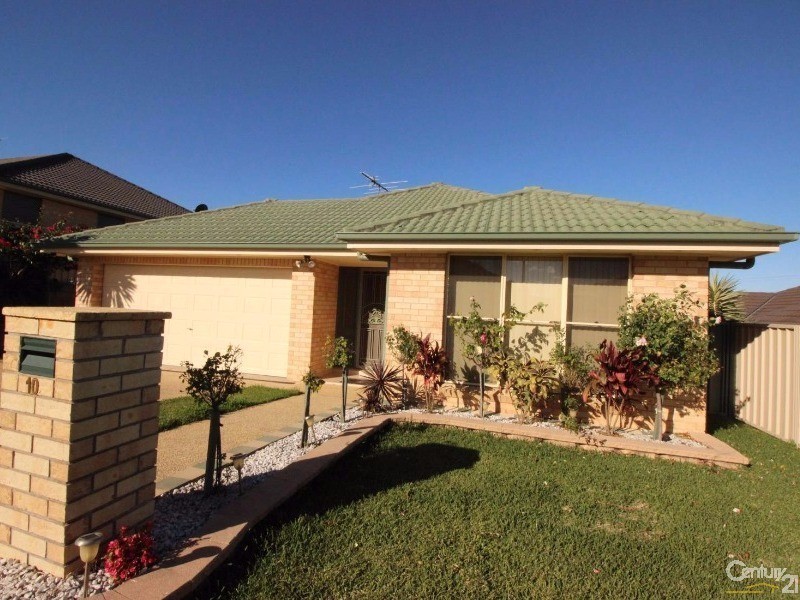 10 Hawkins Place, Cameron Park NSW 2285