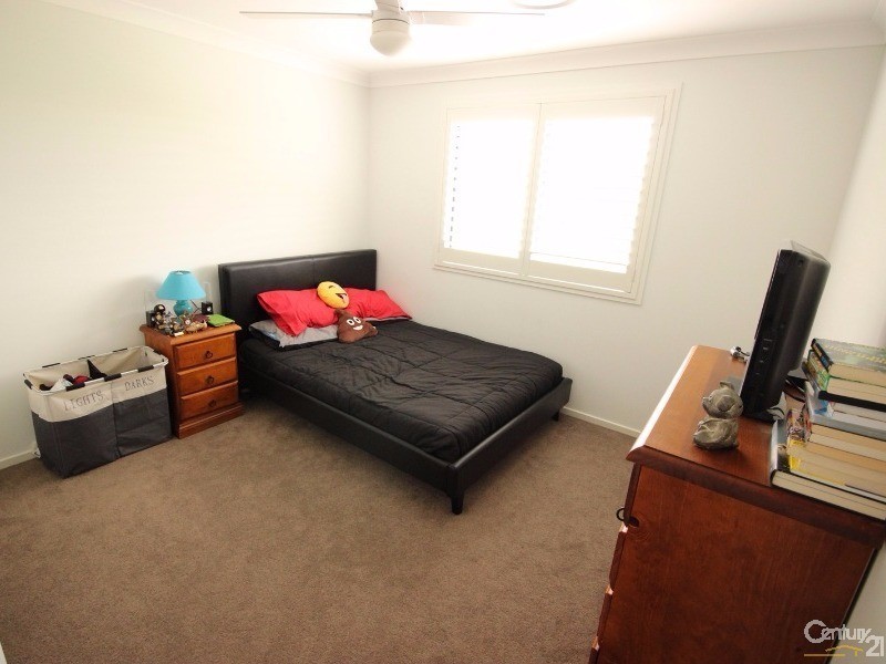 10 Heritage Drive, Cameron Park NSW 2285