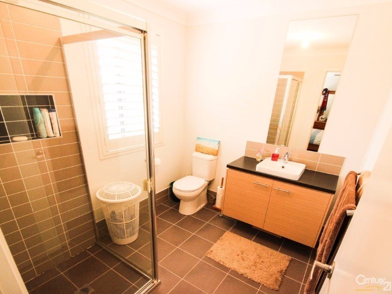 10 Heritage Drive, Cameron Park NSW 2285