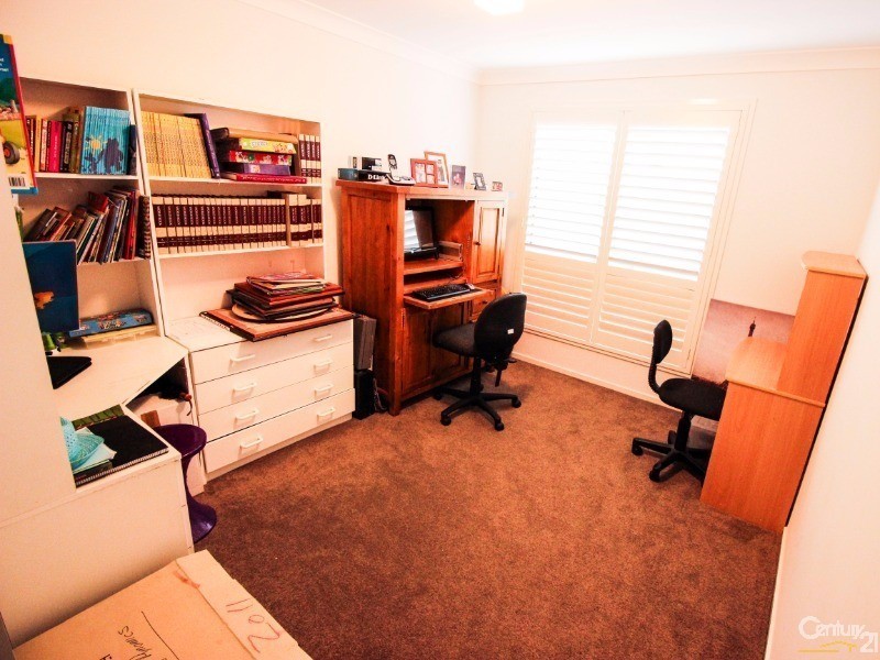 10 Heritage Drive, Cameron Park NSW 2285