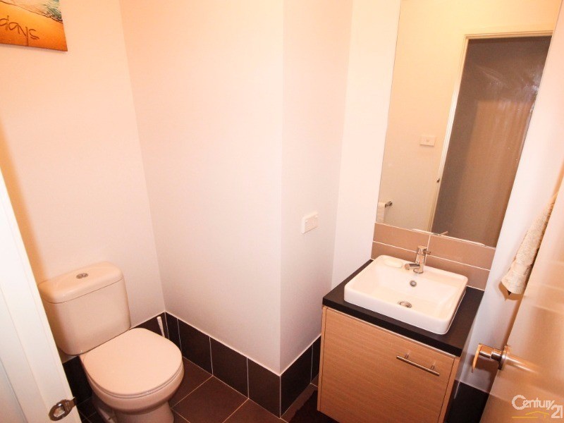 10 Heritage Drive, Cameron Park NSW 2285