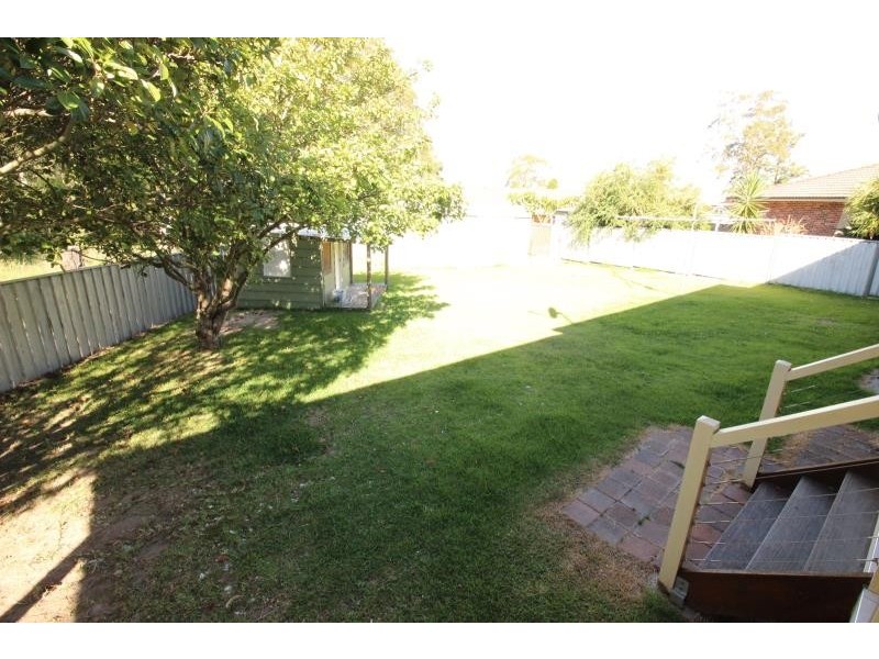 2 Burns Close, Thornton NSW 2322