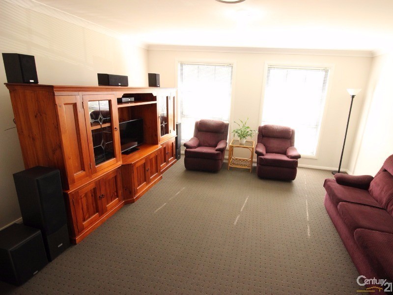 32 Calancra Avenue, Cameron Park NSW 2285