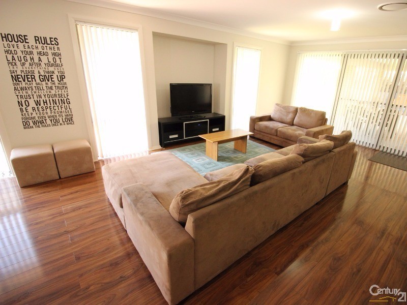 32 Calancra Avenue, Cameron Park NSW 2285