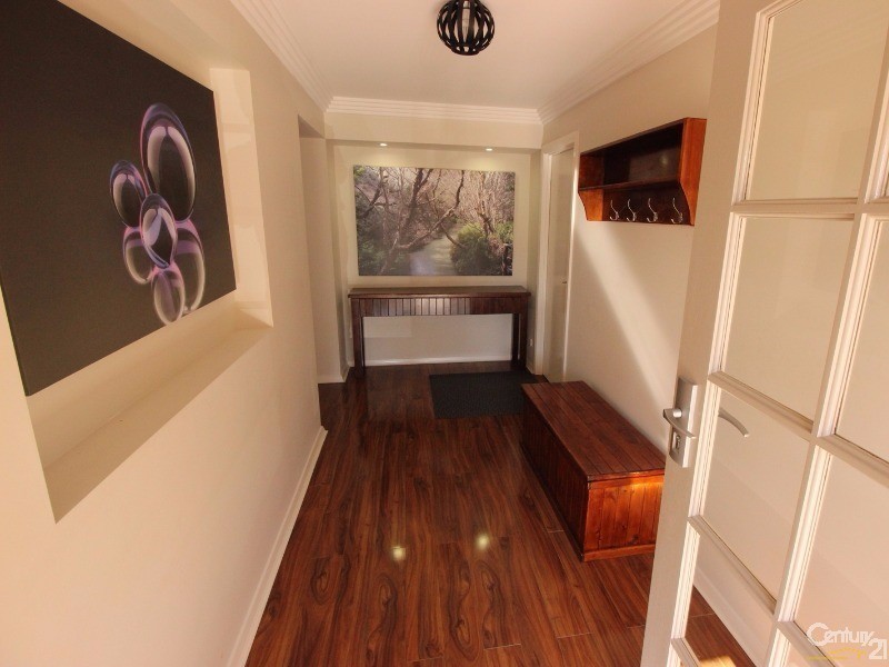 32 Calancra Avenue, Cameron Park NSW 2285