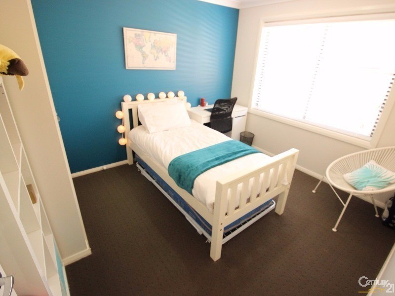 32 Calancra Avenue, Cameron Park NSW 2285