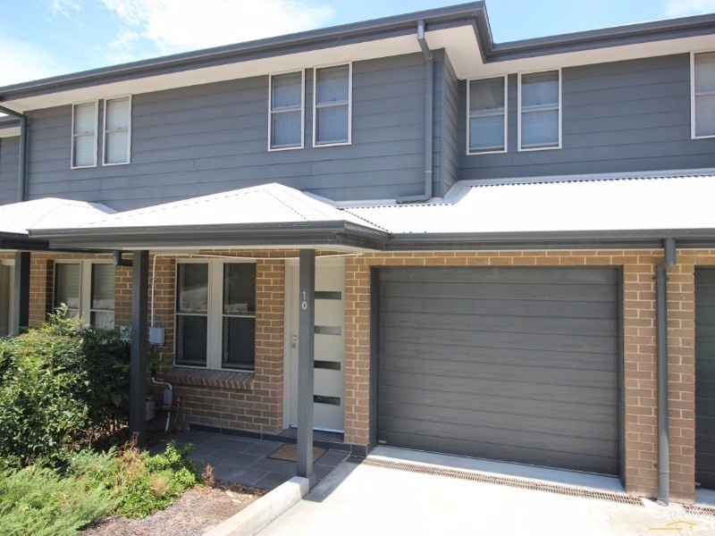 10/8 Angophora Drive, Warabrook NSW 2304