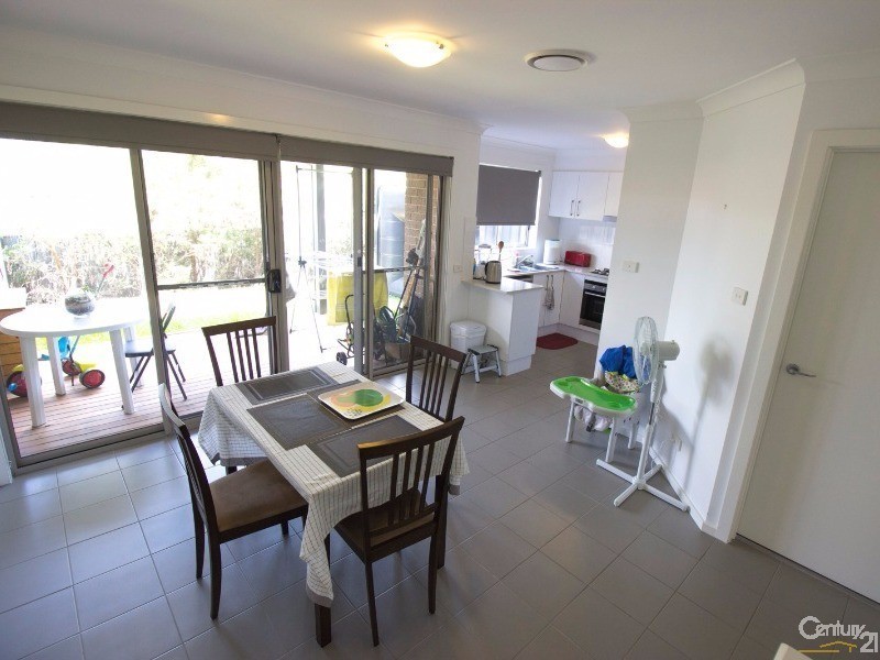 10/8 Angophora Drive, Warabrook NSW 2304