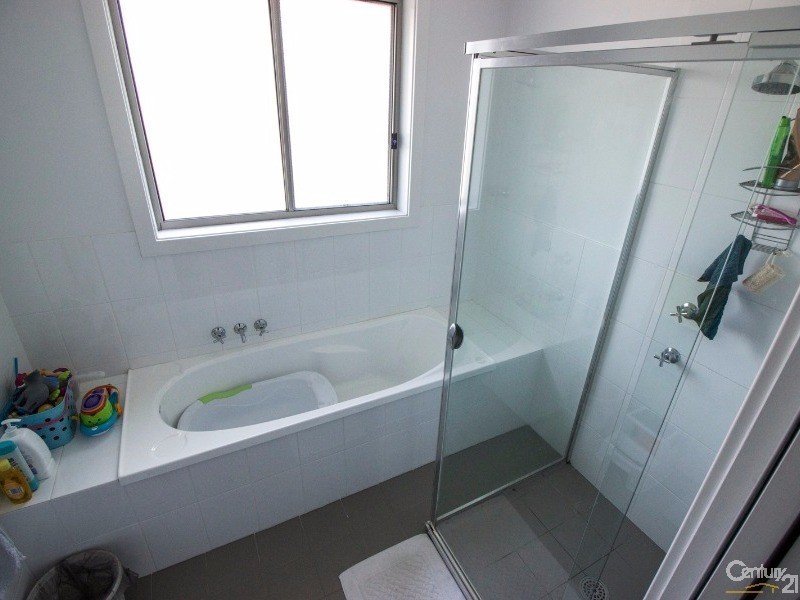 10/8 Angophora Drive, Warabrook NSW 2304