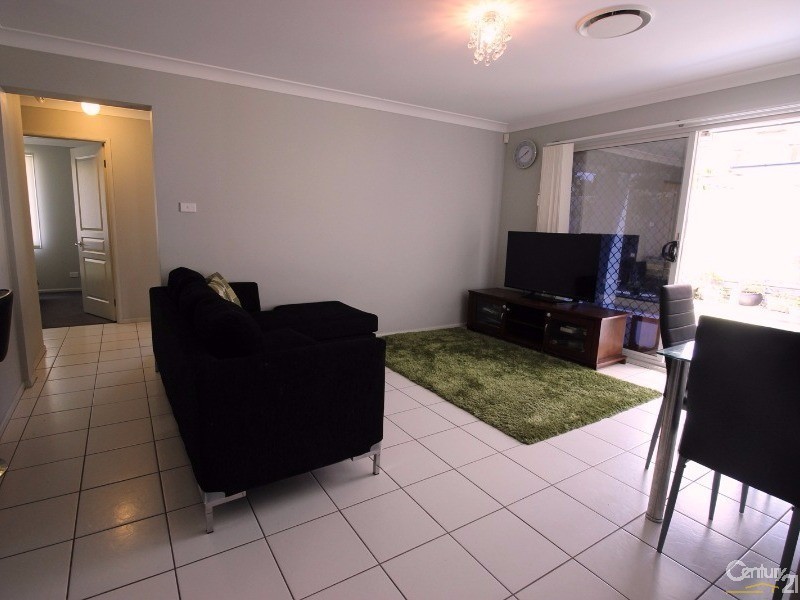 22 Lakeaire Circuit, Cameron Park NSW 2285