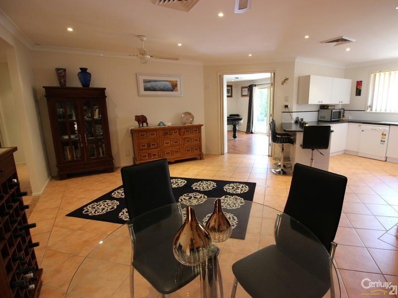 11 Elanet Avenue, Cameron Park NSW 2285