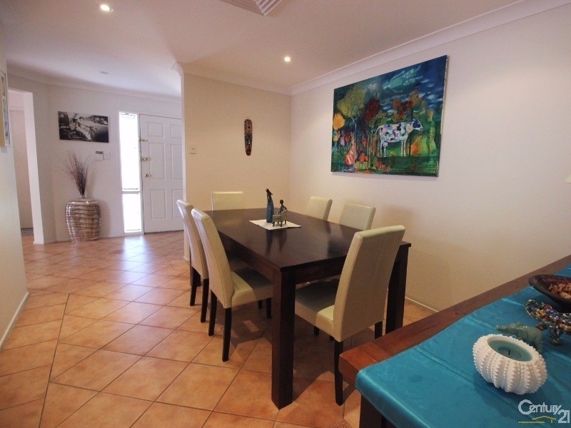 11 Elanet Avenue, Cameron Park NSW 2285