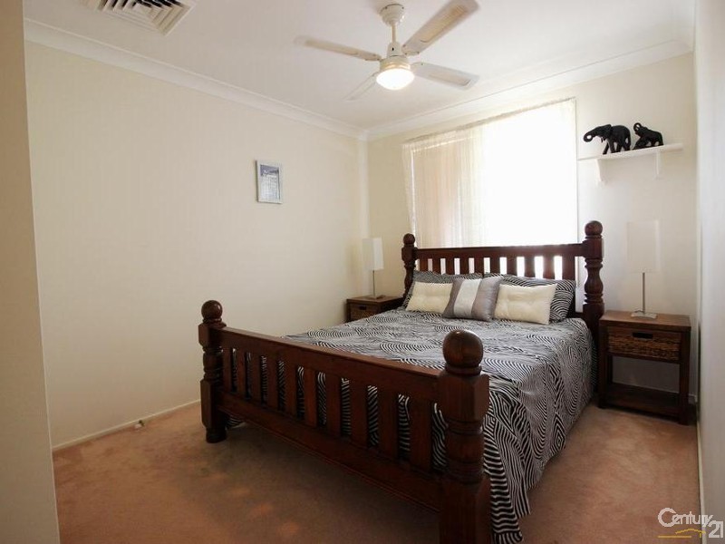11 Elanet Avenue, Cameron Park NSW 2285
