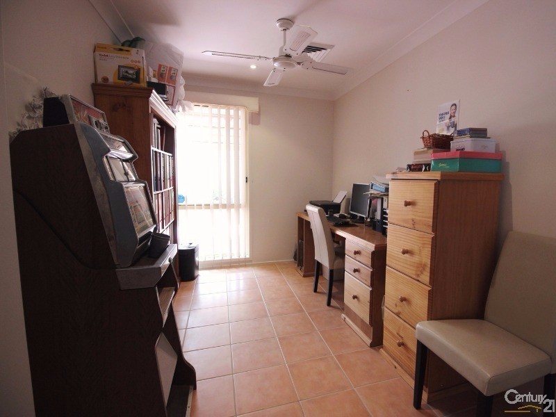 11 Elanet Avenue, Cameron Park NSW 2285