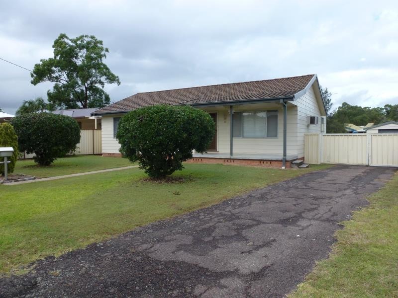 33 Renfrew Crescent, Edgeworth NSW 2285