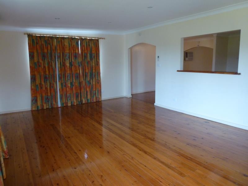 33 Renfrew Crescent, Edgeworth NSW 2285