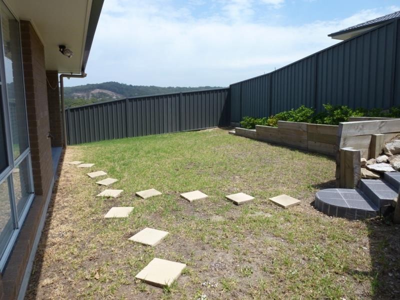 11 Nithsdle Street, Cameron Park NSW 2285