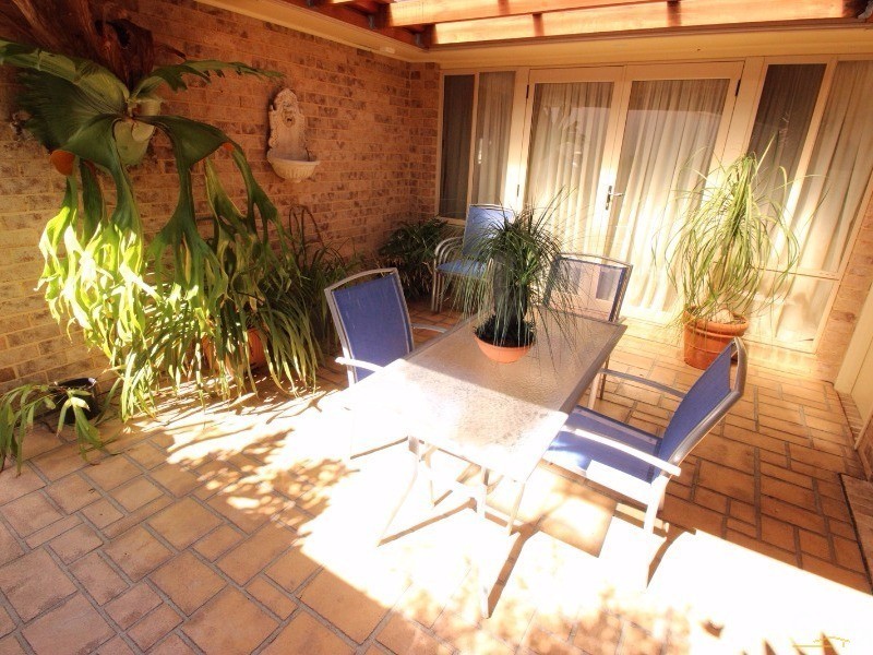 14 Caribou Road, Cameron Park NSW 2285