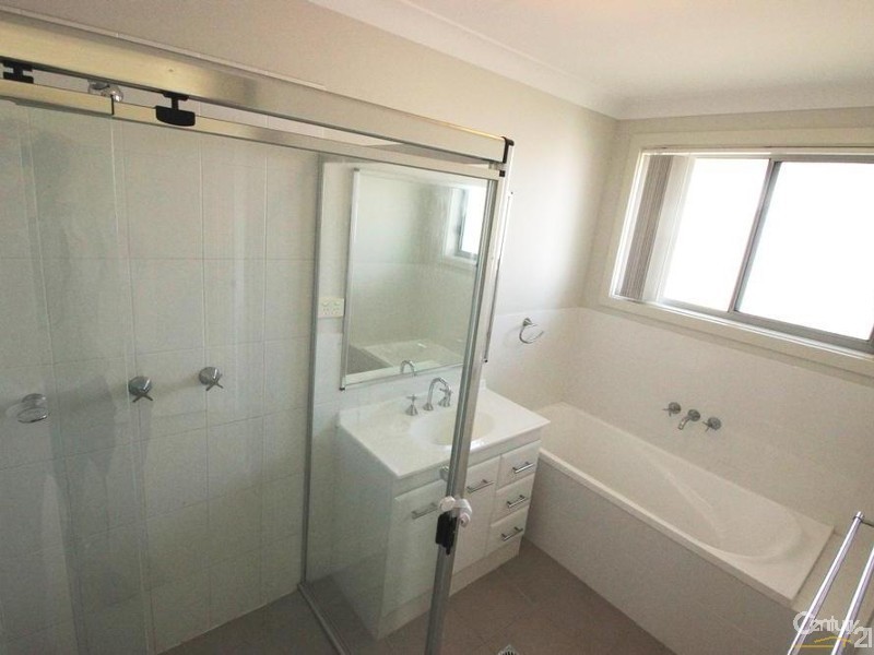 12 Talia Avenue, Cameron Park NSW 2285