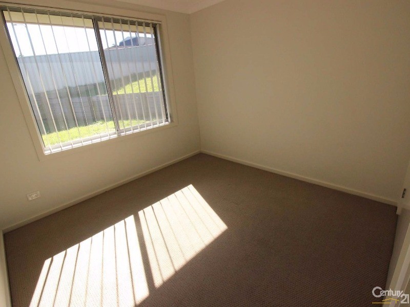 12 Talia Avenue, Cameron Park NSW 2285