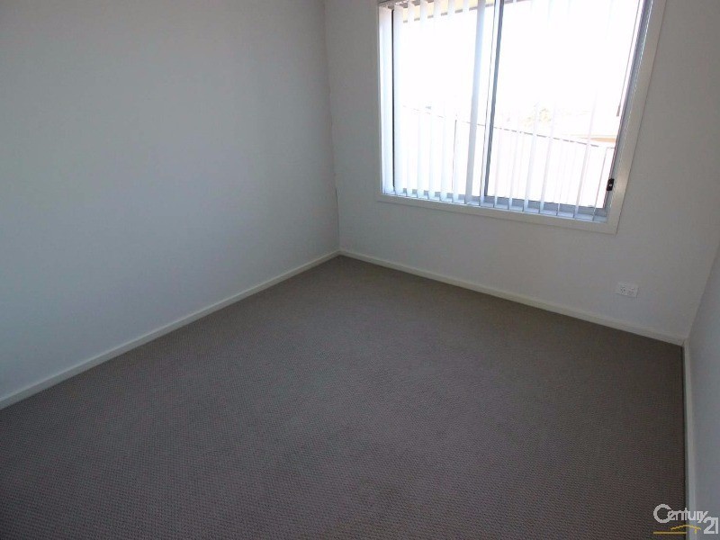 12 Talia Avenue, Cameron Park NSW 2285