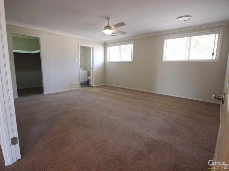 28 Dromedary Street, Cameron Park NSW 2285